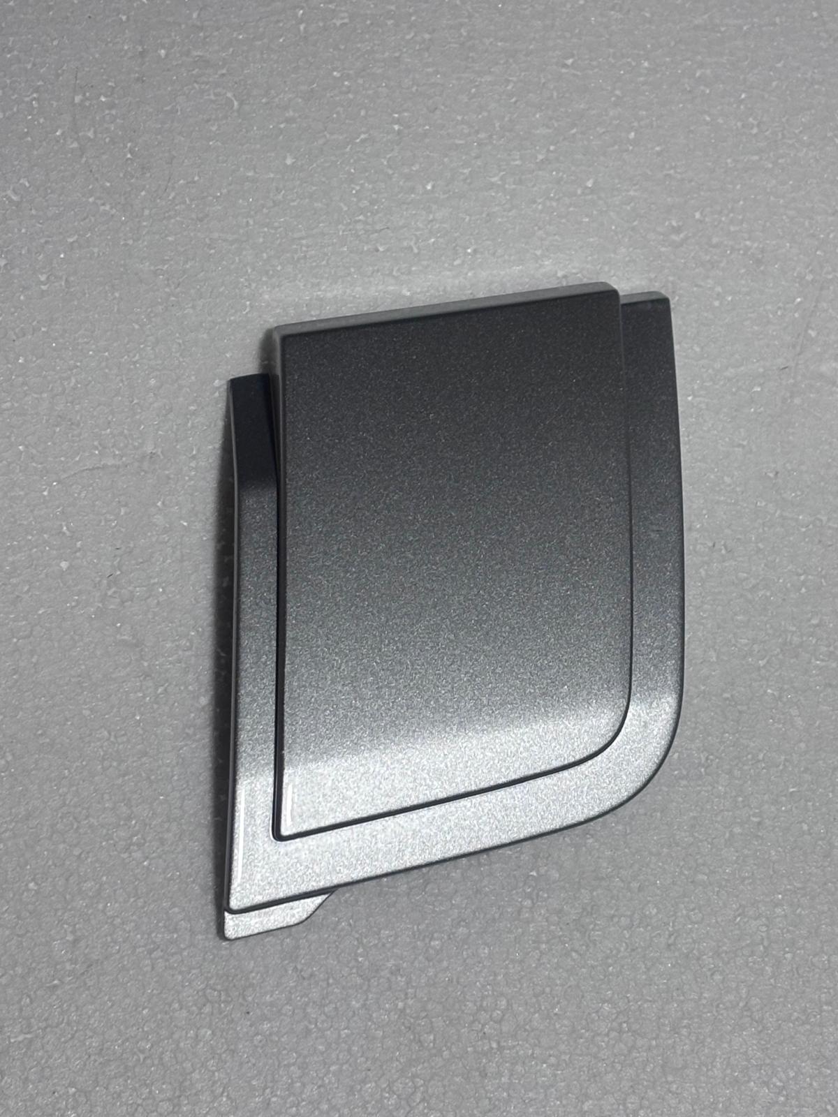 Abdeckung Verdeckklappe links vorn (klein) VW New Beetle Cabrio 1Y0871993 – original, gebraucht, lackiert LA7W Reflexsilber Metallic – Bild 2