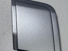 Abdeckung Verdeckklappe rechts vorn (klein) VW New Beetle Cabrio 1Y0871994 – original, gebraucht, lackiert LA7W Reflexsilber Metallic